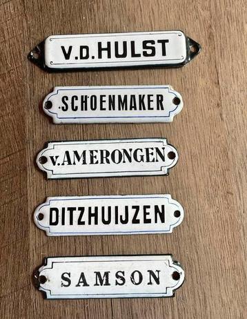 Antieke emaille Art Nouveau huisnaambordjes beschikbaar voor biedingen