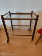 Vintage Theetafeltje met glazen bladen, Huis en Inrichting, Ophalen, Gebruikt, 50 tot 100 cm, 50 tot 100 cm