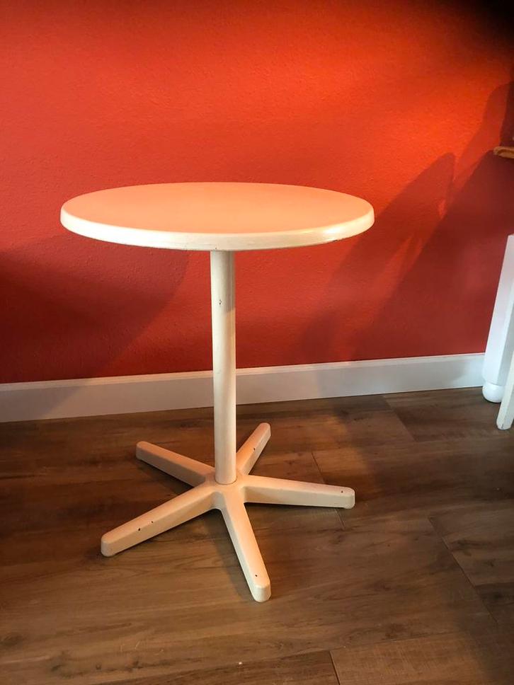 Witte bijzettafel / plantentafel, Huis en Inrichting, Tafels | Bijzettafels, Gebruikt, Rond, 60 cm of meer, Minder dan 55 cm, Ophalen