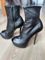 Gucci boots, size 36,5, Zwart, Ophalen of Verzenden, Schoenen met hoge hakken, Gucci