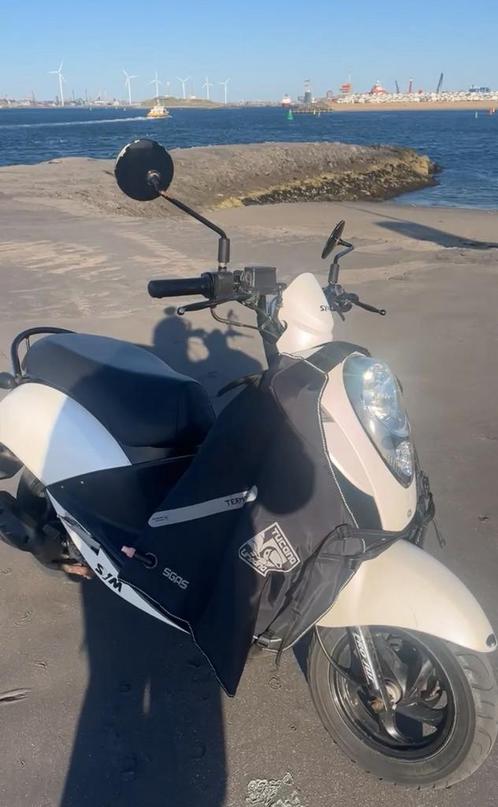 Sym mio 2012, Fietsen en Brommers, Scooters | SYM, Zo goed als nieuw, Mio, Maximaal 45 km/u, Benzine, Ophalen of Verzenden