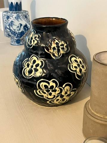 Max Laeuger. German architect, artist, and ceramicist. beschikbaar voor biedingen