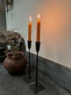 Set ijzeren kandelaars sober sleets imperfect, Huis en Inrichting, Woonaccessoires | Kandelaars en Kaarsen, Ophalen of Verzenden