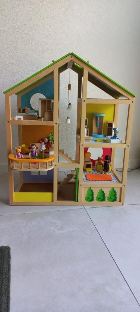 Hape Poppenhuis All Season inclusief inrichting en poppetjes, Kinderen en Baby's, Speelgoed | Poppenhuizen, Gebruikt, Poppenhuis