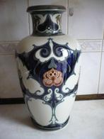 Schitterende puntgave antieke grote Rozenburg den Haag vaas, Antiek en Kunst, Antiek | Keramiek en Aardewerk, Ophalen of Verzenden