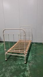 2 Brocante 1-persoons bedden 70x200, Ophalen of Verzenden