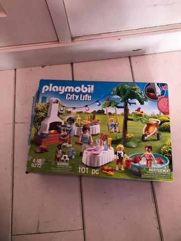 Playmobil tuinfeest beschikbaar voor biedingen