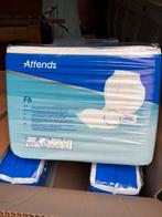 Attends luiers. 2 dozen x 4 pakken., Ophalen, Zo goed als nieuw