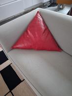 Leren driehoeks kussen, Ophalen of Verzenden, Zo goed als nieuw, Rood, Vierkant