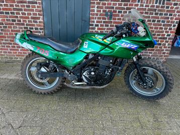 Kawasaki gpz 400 zwarte cross beschikbaar voor biedingen