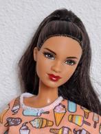 Barbie Fashionistas petite, Verzamelen, Poppen, Ophalen of Verzenden, Zo goed als nieuw, Fashion Doll