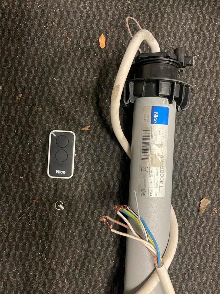 Nice Buis Motor, Doe-het-zelf en Verbouw, Rolluiken, Gebruikt, Grijs, Elektrische bediening, Ophalen of Verzenden