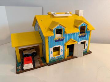 Vintage Fisher Price Family House Jaren 70 - Met Accessoires beschikbaar voor biedingen