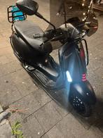 Vespa sprint 2021, Fietsen en Brommers, Scooters | Vespa, Ophalen, Zo goed als nieuw