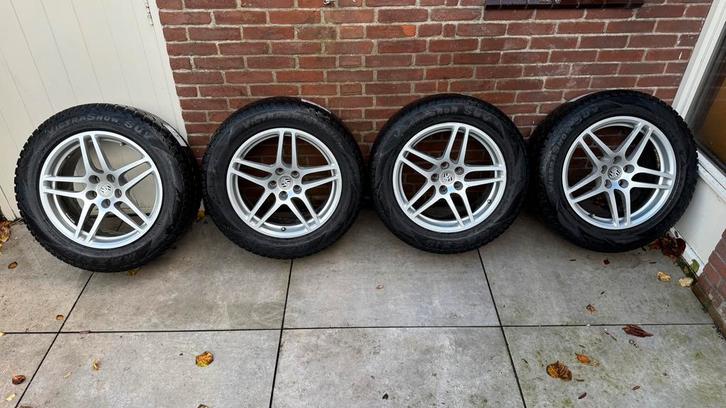 Porsche Macan winterset, Auto-onderdelen, Banden en Velgen, Banden en Velgen, Winterbanden, 18 inch, 255 mm, Personenwagen, Gebruikt