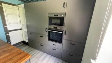 IKEA Metod keuken – grijze fronten, kookeiland & inbouwappar - afbeelding 4