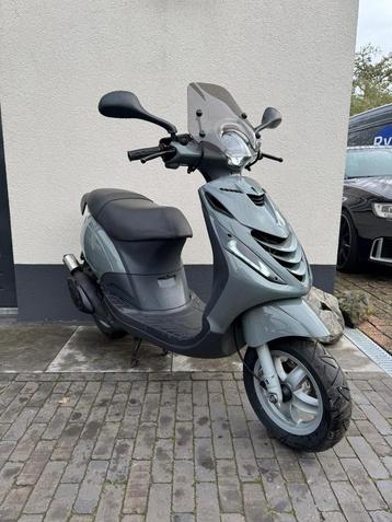 ⭐️Piaggio zip 2t 70cc Brom 10650 Km Nardo Grey Sp⭐️ beschikbaar voor biedingen