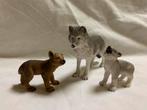 Schleich wildlife wolvenmoeder met welpen 42472, Ophalen of Verzenden, Zo goed als nieuw, Paard, Beeldje of Figuurtje