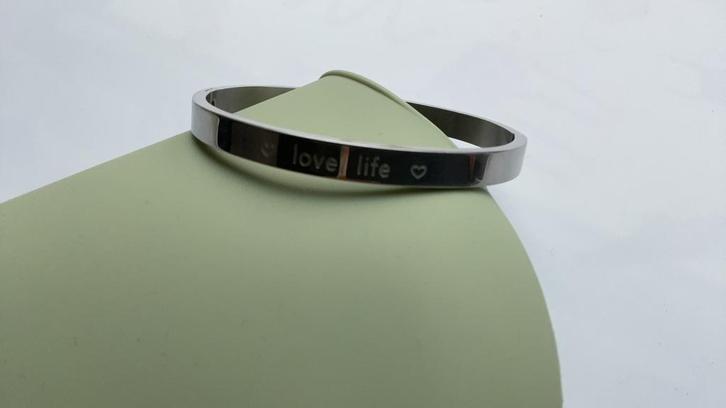 Slavenarmband met inscriptie love life, Sieraden, Tassen en Uiterlijk, Armbanden, Zo goed als nieuw, Zilver, Ophalen of Verzenden