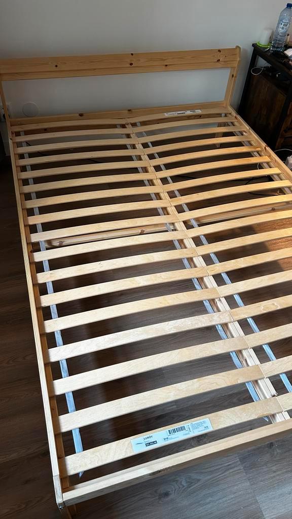 IKEA tweepersoons bedframe hout met lattenbodem, Huis en Inrichting, Slaapkamer | Bedden, Gebruikt, Tweepersoons, 140 cm, 200 cm