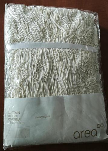 Area draad gordijn wit 150B x 250H *NIEUW* in verpakking beschikbaar voor biedingen