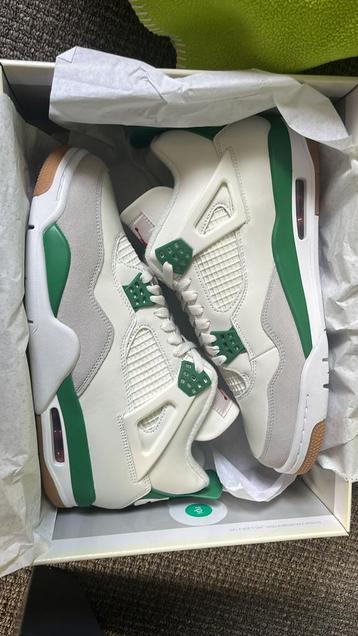 Gloednieuwe Jordan 4 SB pine green 45  beschikbaar voor biedingen