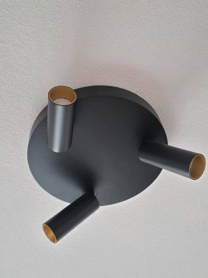 Plafondlamp met 3 spots, design nieuw uit 2023, Huis en Inrichting, Lampen | Plafondlampen, Zo goed als nieuw, Ophalen