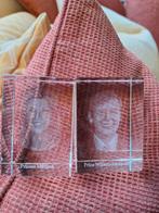 Alexander en Maxima koningsrijkpaar 3D Presspaper beeldjes, Antiek en Kunst, Verzenden