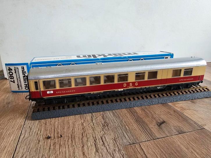 Modeltrein Ho marklin wagon in doosje, Hobby en Vrije tijd, Modeltreinen | H0, Zo goed als nieuw, Wagon, Wisselstroom, Märklin
