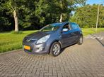 Hyundai i20 1.2 5-DRS 2010 Grijs, 450 kg, 4 cilinders, Handgeschakeld, 19 km/l