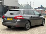 Peugeot 308 SW 1.2 PureTech Blue Lease Premium PANO NAVI CLI, Stof, Gebruikt, 1199 cc, 635 kg