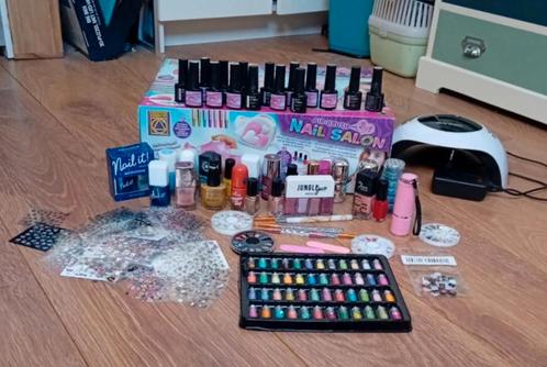 Heel veel nagelak spullen (mag appart worden verkocht), Sieraden, Tassen en Uiterlijk, Uiterlijk | Cosmetica en Make-up, Gebruikt