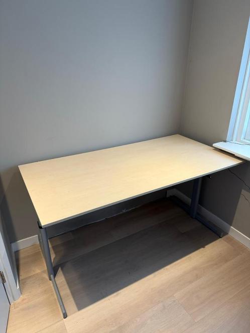Hoog laag bureau 160cm x 80cm, Huis en Inrichting, Bureaus, Gebruikt, Bureau, In hoogte verstelbaar, Ophalen
