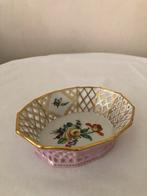 Gemerkt vintage hand geschild “ Dresden Flower “ schaaltje, Antiek en Kunst, Ophalen of Verzenden