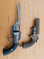 Antieke revolver en lichtkogel pistool, Verzamelen, Ophalen of Verzenden, Overige soorten, Nederland