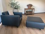 Mooie lederen fauteuil MET hocker (donkergrijs/antraciet), Ophalen, Zo goed als nieuw, 75 tot 100 cm