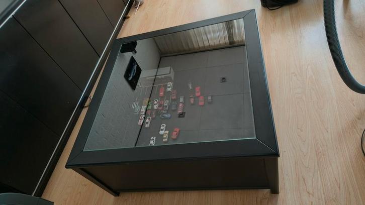 Vitrine salontafel met draadloze verlichting, Huis en Inrichting, Tafels | Salontafels, Zo goed als nieuw, Minder dan 50 cm, 50 tot 100 cm