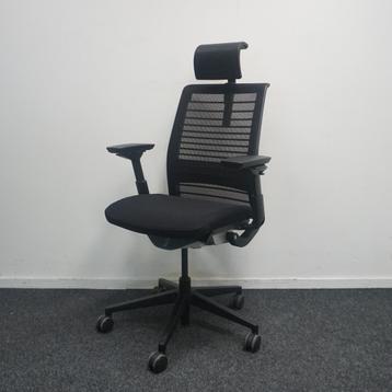 Steelcase Think V2 Bureaustoel | Ergonomisch | Hoofdsteun beschikbaar voor biedingen