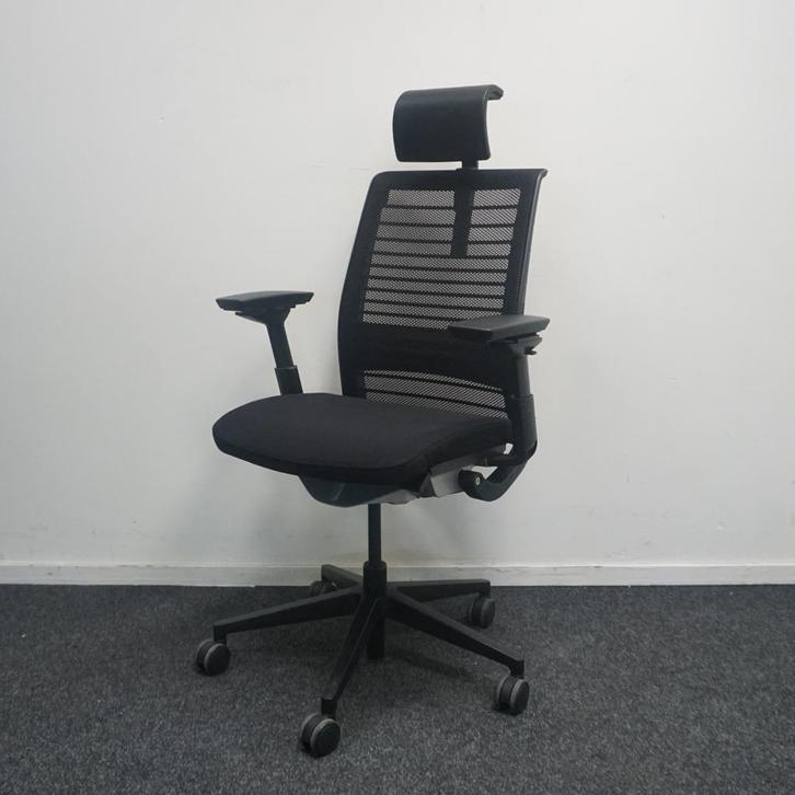 Steelcase Think V2 Bureaustoel | Ergonomisch | Hoofdsteun, Huis en Inrichting, Bureaustoelen, Gebruikt, Bureaustoel, Zwart, Ergonomisch