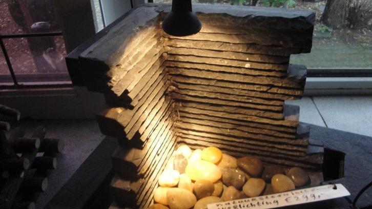 natuursteen fontein zwart met pomp en verlichting, Tuin en Terras, Waterpartijen en Fonteinen, Nieuw, Fontein, Hardsteen, Ophalen