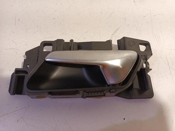 PORTIERGREEP BINNEN LINKS VOOR Opel Corsa, Auto-onderdelen, Carrosserie en Plaatwerk, Deur, Opel, Gebruikt, Herkomst onderdeel bekend