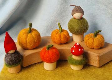 Herfst Seizoenstafel pompoen vrije school jaarring steker  beschikbaar voor biedingen