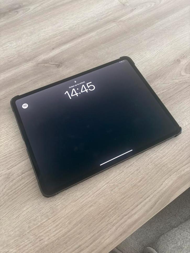Ipad pro 2024 13 inch 256GB + Hoesje, Computers en Software, Apple iPads, Zo goed als nieuw, Apple iPad, Ophalen of Verzenden