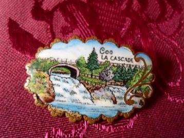 Oude broche. Coo La Cascade. Waterval van Coo in België. beschikbaar voor biedingen