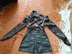 Zwarte leder look  rok en blouse, Kleding | Dames, Rokken, Ophalen of Verzenden, Zo goed als nieuw, Zwart, Onder de knie