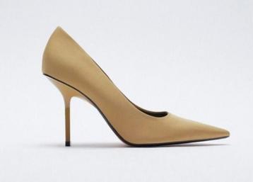 Mooie Zara pumps (nieuw!!!) met prijskaartje beschikbaar voor biedingen