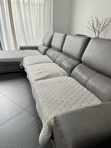 sofa (free pick up) beschikbaar voor biedingen