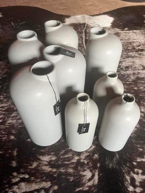 Nieuwe design BOB vazen WEG=WEG!!, Huis en Inrichting, Woonaccessoires | Vazen, Nieuw, Overige kleuren, Minder dan 50 cm, Steen