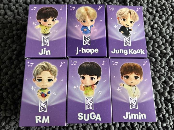 6 Bts Tiny tan mc Donalds Tinytan BTS nieuw in doosje, Verzamelen, Muziek, Artiesten en Beroemdheden, Nieuw, Pop, Beeldje of Miniatuur