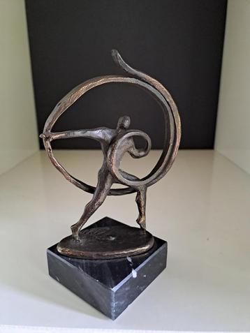 Bronzen beeldje van C.A.N. beschikbaar voor biedingen